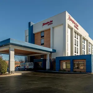Hampton Newport News-yorktown Отель Ньюпорт-Ньюс